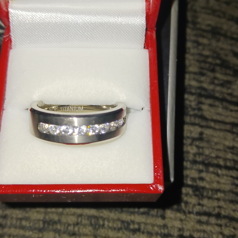 Mens Titatnium Ring